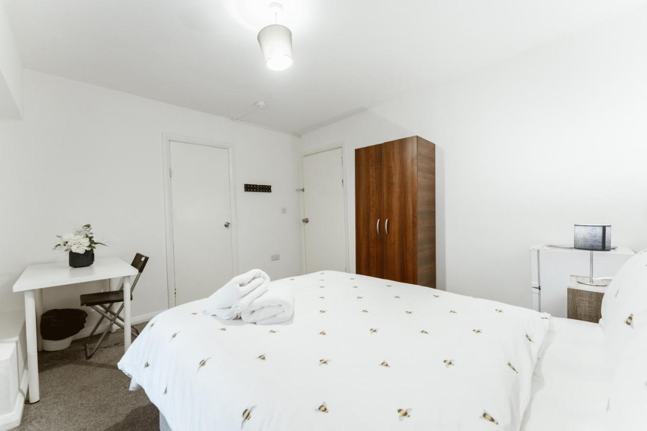 Whitechapel En-Suite Beds To Stay Лондон Екстер'єр фото